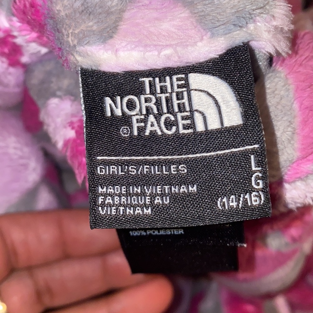 Gently used reversible big girls north face winter bomber jacket!